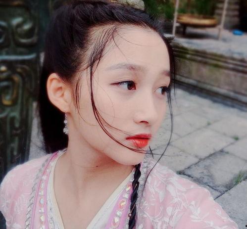 大话娱乐吃瓜美少女是谁